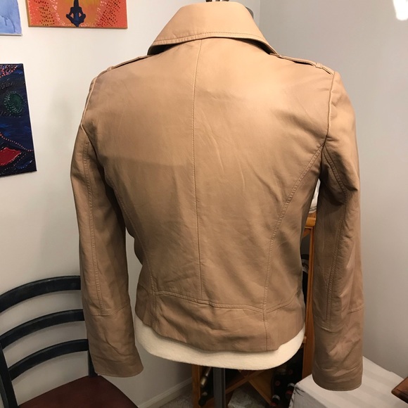 Camel 🐫 toe - Picture 4 of 10